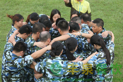 "高效溝通 團結協作"豐泉餐飲戶外拓展圓滿成功