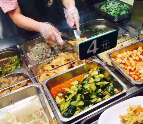 阿里巴巴員工飯堂，網友：有一種飯堂叫別公司的飯堂