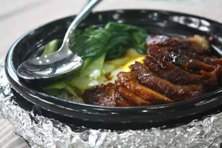 盤餐還是自助餐？這樣的食堂你喜歡嗎？