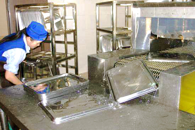 食堂承包公司食堂衛(wèi)生管理讓企業(yè)更放心